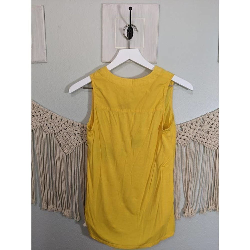 A New Day Yellow Lace Tank Top - Picture 3 of 7